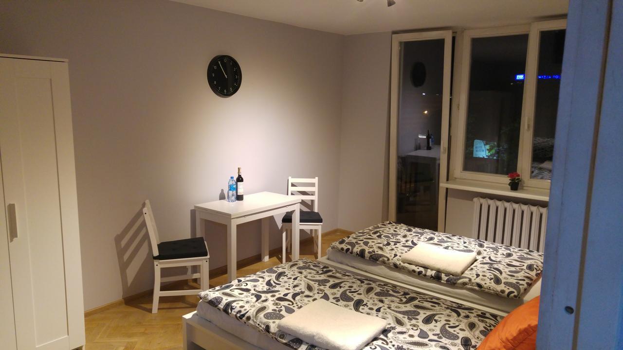 Rent0Nline Niepodleglosci Rooms Metro Warsawa Bagian luar foto