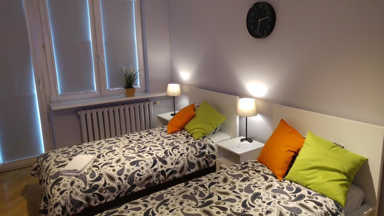 Rent0Nline Niepodleglosci Rooms Metro Warsawa Bagian luar foto
